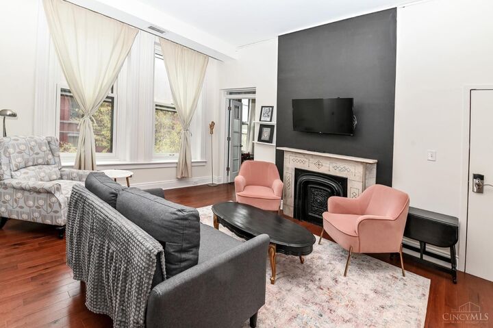 Property Photo: 104 W Ninth Street OH 45202