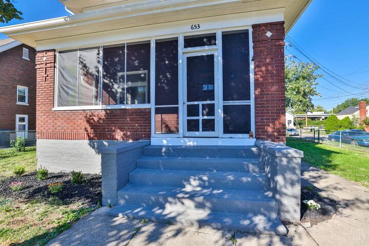 Property Photo:  653 Harmes Avenue  OH 45215