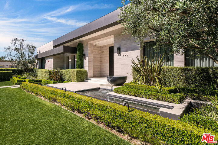 Property Photo: 565 Evelyn Pl CA 90210