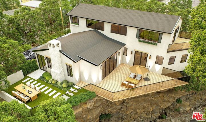 8921 Appian Way  Los Angeles CA 90046 photo