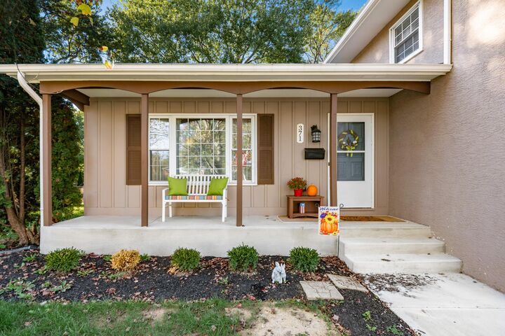 Property Photo:  371 Delaware Drive  OH 43081