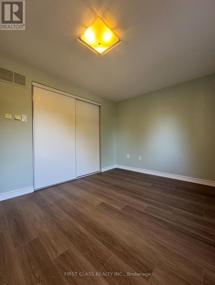 Property Photo: 11 Markville Road Master B ON L3R 4V5