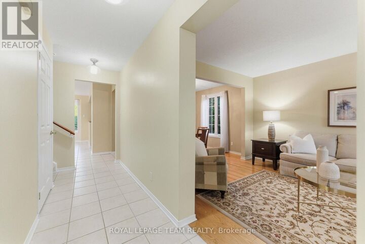 Property Photo:  54 Pickwick Drive  ON K2J 3E8 