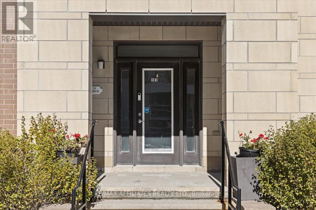 Photo de la propriété:  250 Glenroy Gilbert Drive 101  ON K2J 5W2 