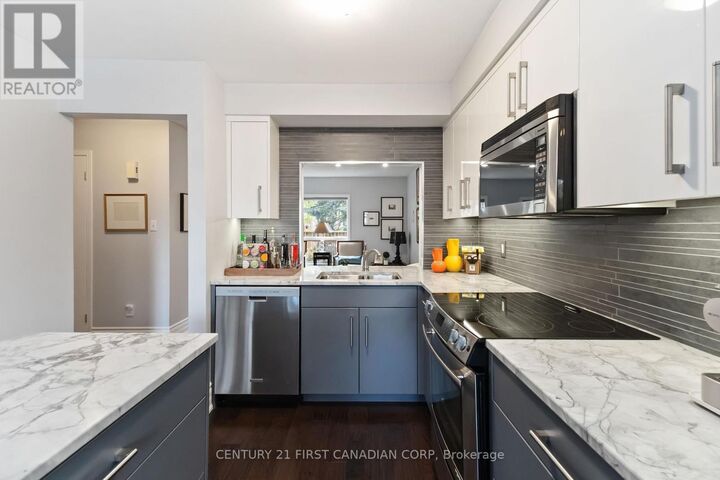 Property Photo: 609 Colborne Street East 4 ON N6B 2V3