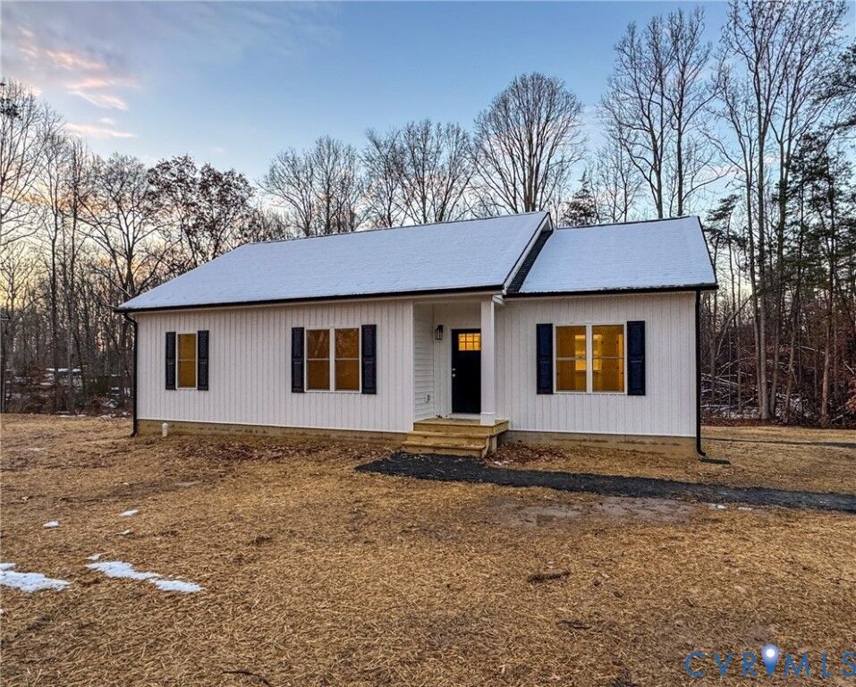 Property Photo:  435 Davenport Road  VA 23040 