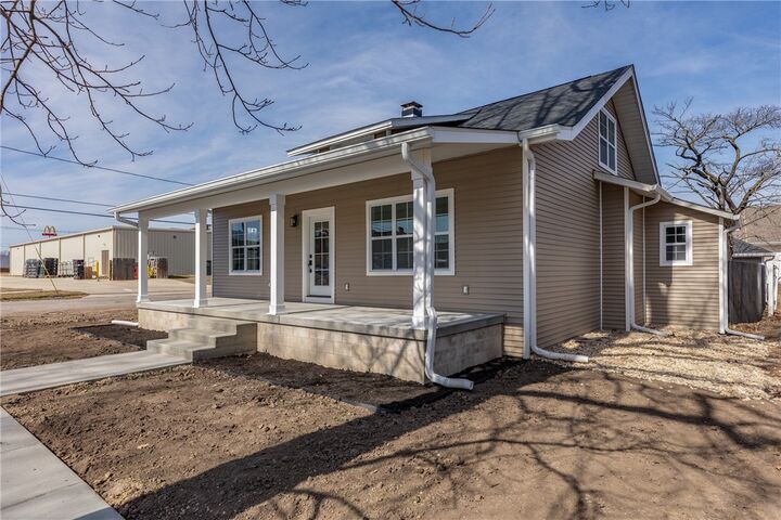 Property Photo: 202 E Monroe Street IL 61951
