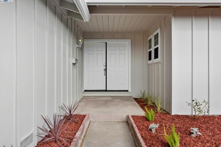 Property Photo:  2225 Valorie St  CA 94539 