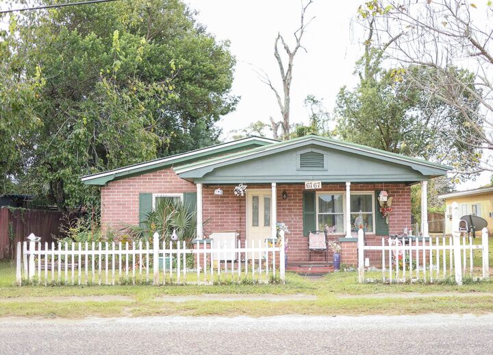 6767 Margaret Street  Milton FL 32570 photo