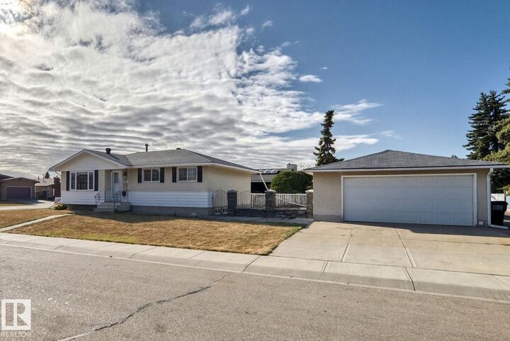 Property Photo: 14804 73A Street NW AB T5C 0W4