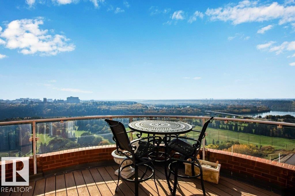 Property Photo: 10010 119 Street NW 1701 AB T5K 1Y8