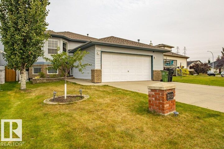 Property Photo: 2812 40A Avenue NW AB T6T 1L7