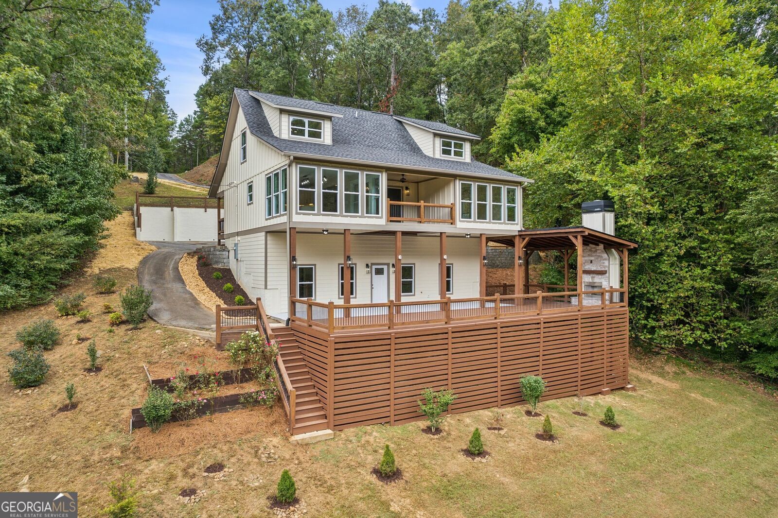 Property Photo: 105 Riveredge Drive GA 30536