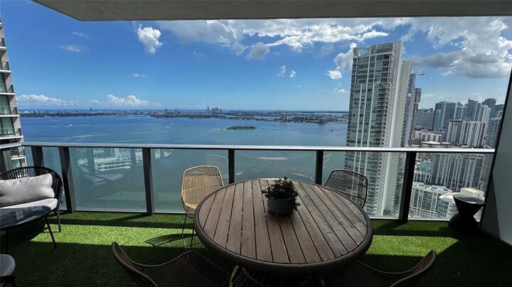 650 NE 32nd St 4307  Miami FL 33137 photo