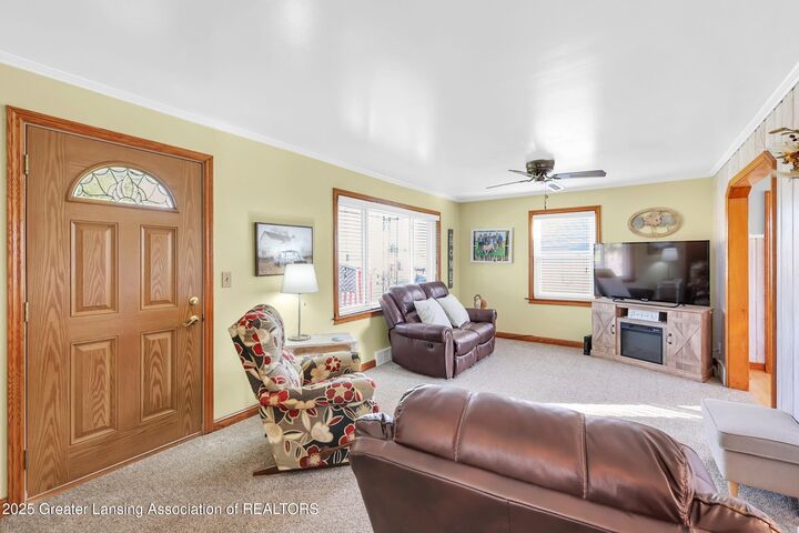 Property Photo:  1212 Degroff Street  MI 48837 