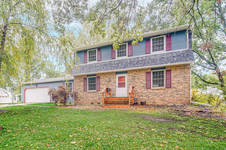 Property Photo:  402 Powderhorn Drive  IN 46383 