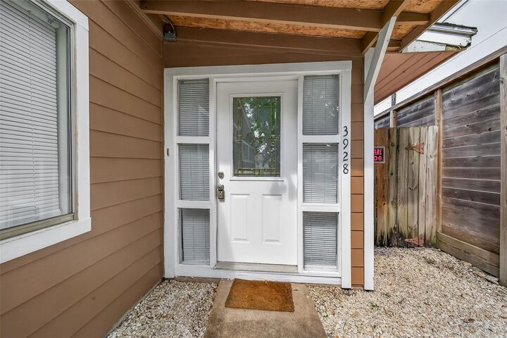 Property Photo: 3928 Childress St TX 77005