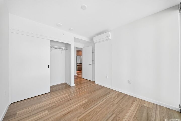 Property Photo: 1500 Rycroft Street 1704R HI 96814