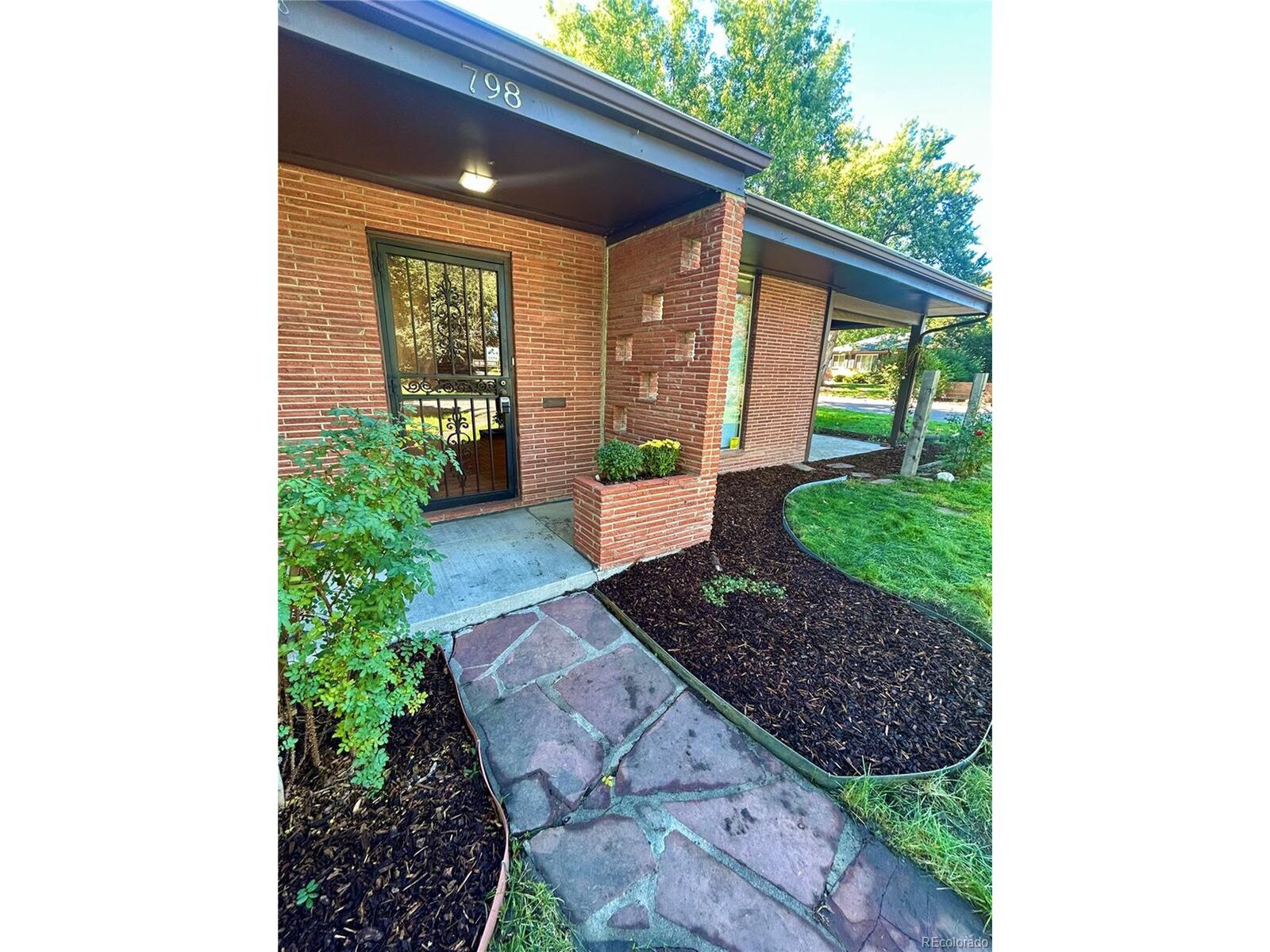 Property Photo:  798 N Leyden St  CO 80220 