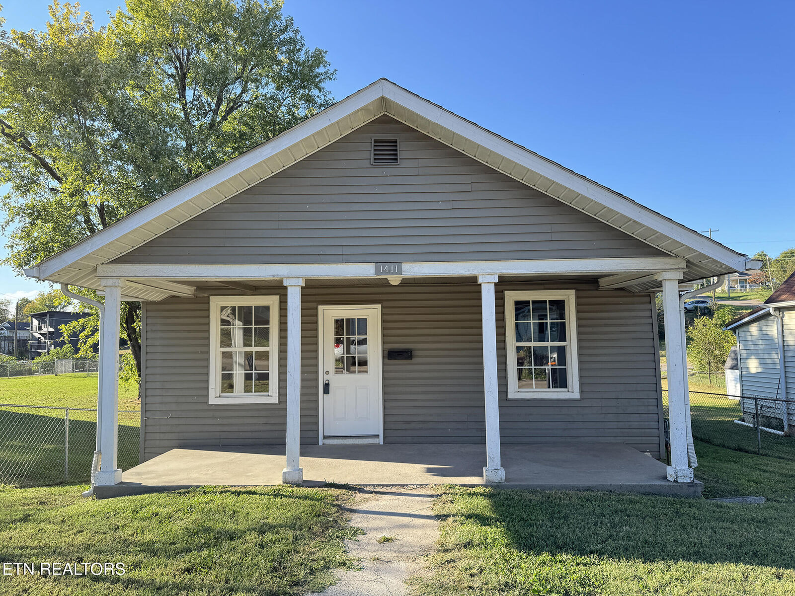 Property Photo: 1411 Brookside Ave TN 37921