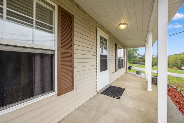 Property Photo: 915 Mule Shed Lane KY 40475