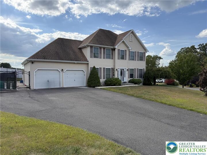Property Photo: 114 Kestrel Road PA 18707