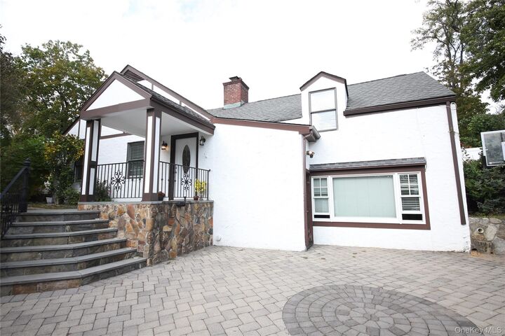 Property Photo:  20 E Annadale Street  NY 10504