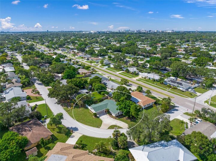 Property Photo: 2949 Bougainvillea Street FL 34239
