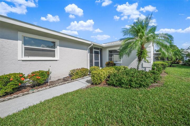 Property Photo: 6052 Bonaventure Place FL 34243