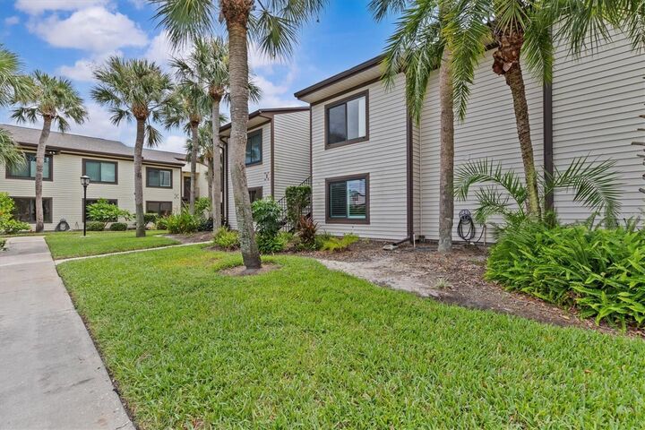Property Photo:  388 Moorings Cove Drive 6E  FL 34689 