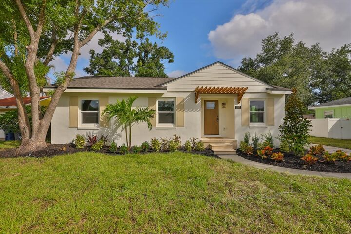 Property Photo:  2125 W Ferris Avenue  FL 33603 