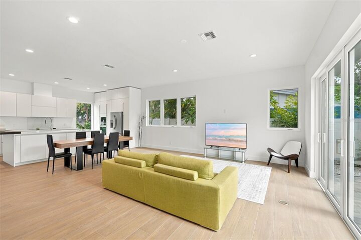 Property Photo:  2516 Browning Street  FL 34237 