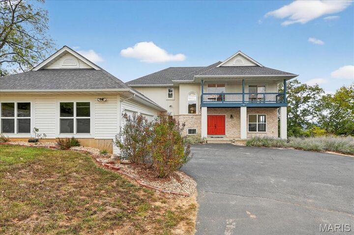 Property Photo: 28 Thornhill Drive MO 63025