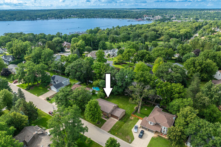Property Photo: 501 Sue Ann Dr WI 53147