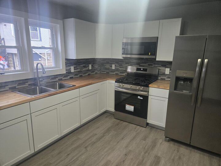 Property Photo: 927A S 11th St WI 53204