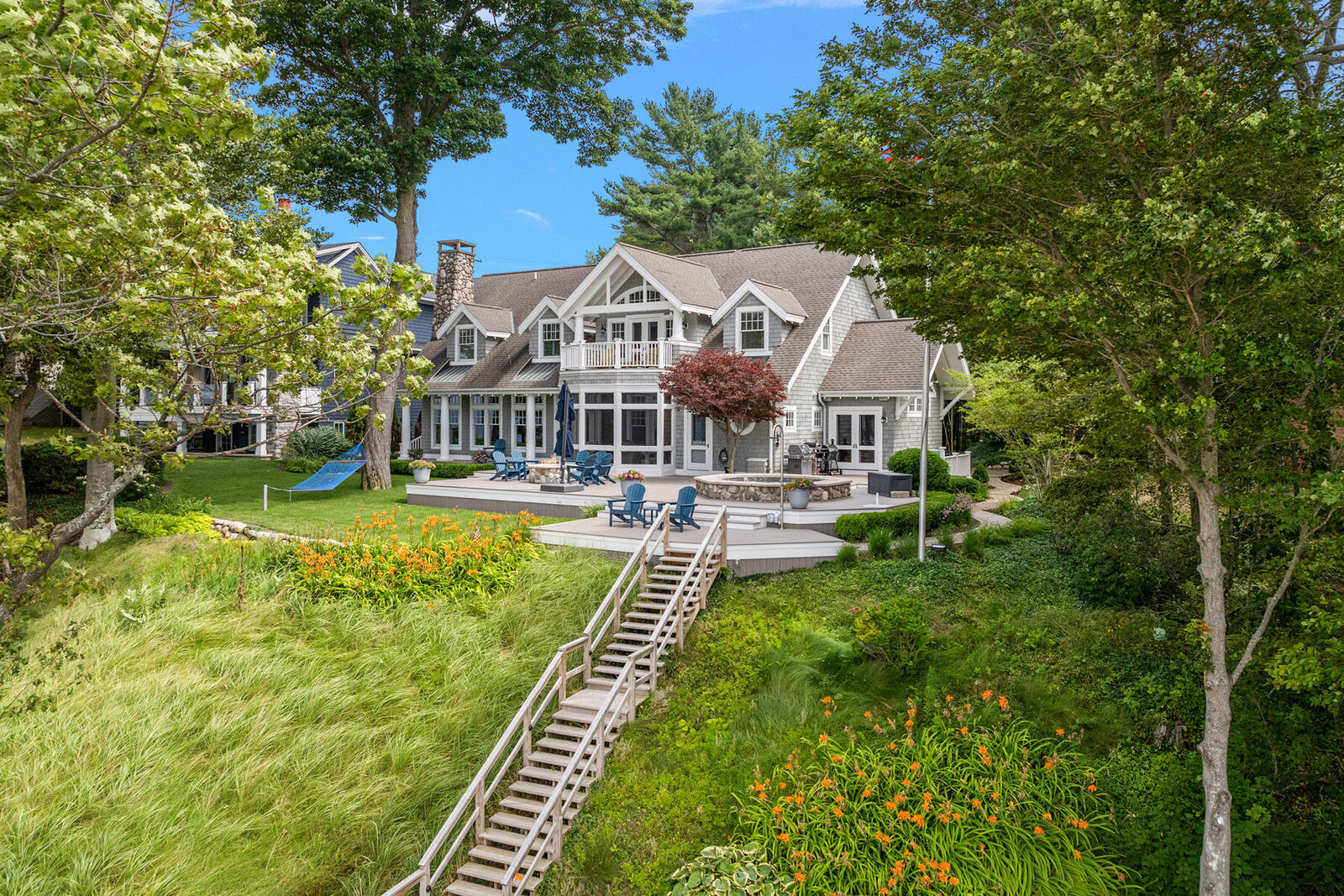 Property Photo: 3501 N Lakeshore Drive MI 49424