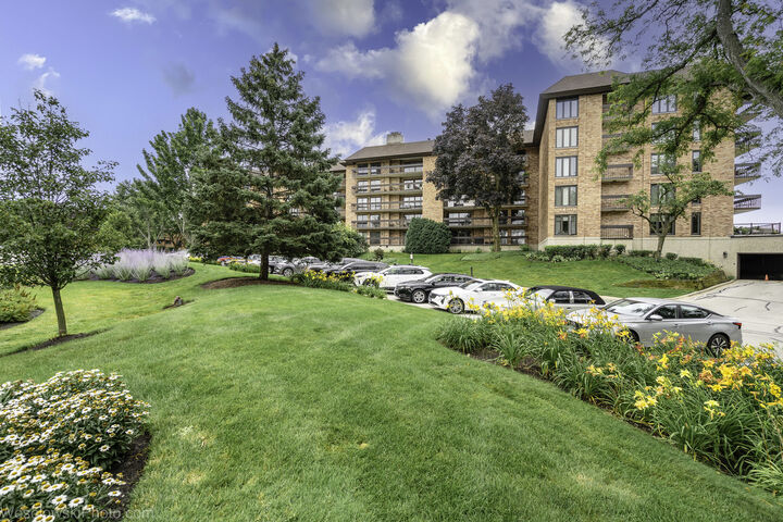 Property Photo:  3801 Mission Hills Road 204  IL 60062
