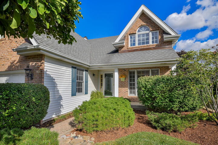 Property Photo:  0N741 Woodlawn Street  IL 60187