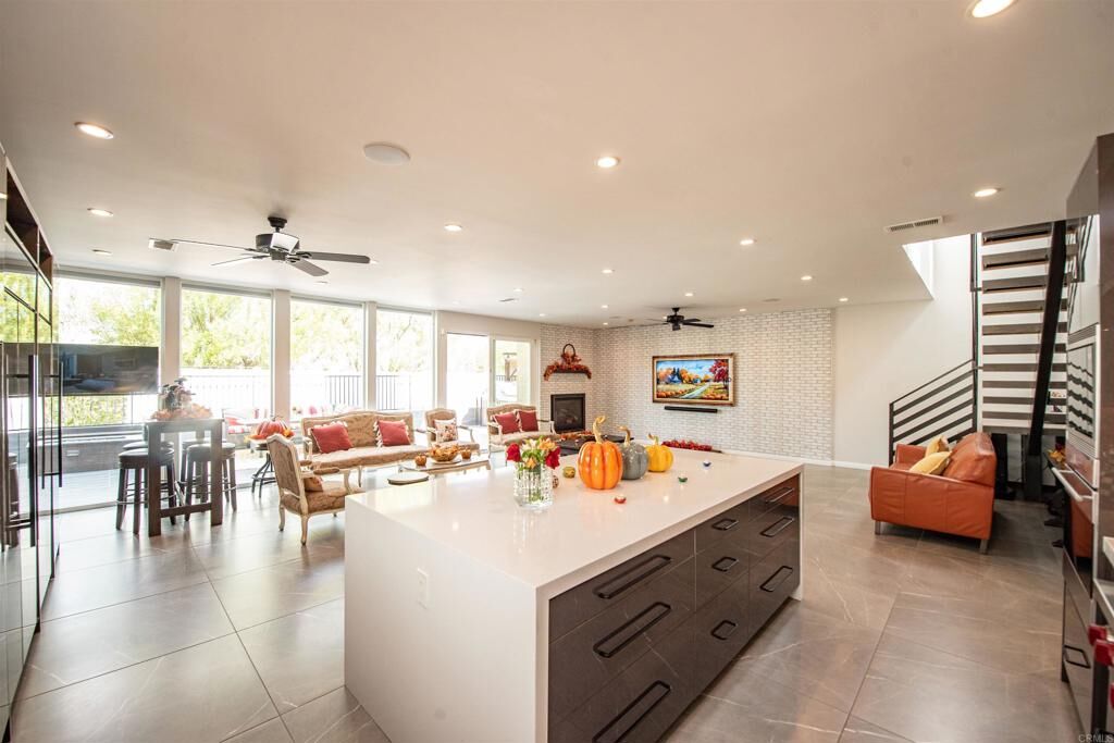 Property Photo: 17892 Creciente Way CA 92127