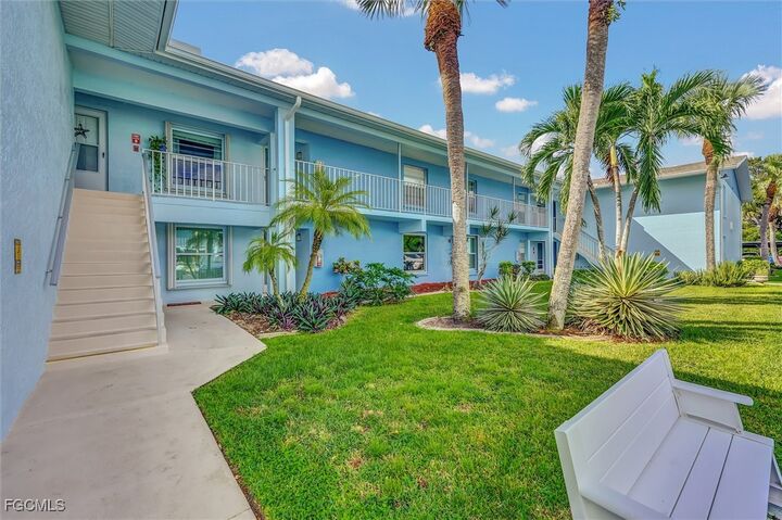 Property Photo: 1100 Pondella Road 611 FL 33909