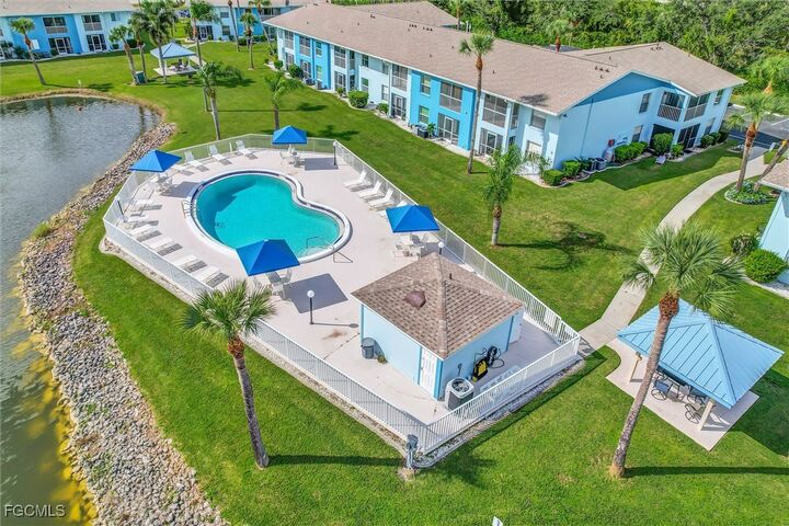 Property Photo:  1100 Pondella Road 611  FL 33909