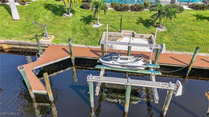 Property Photo: 2030 SE 25th Terrace FL 33904