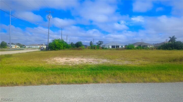 Property Photo: 1 NE 19th Terrace FL 33909