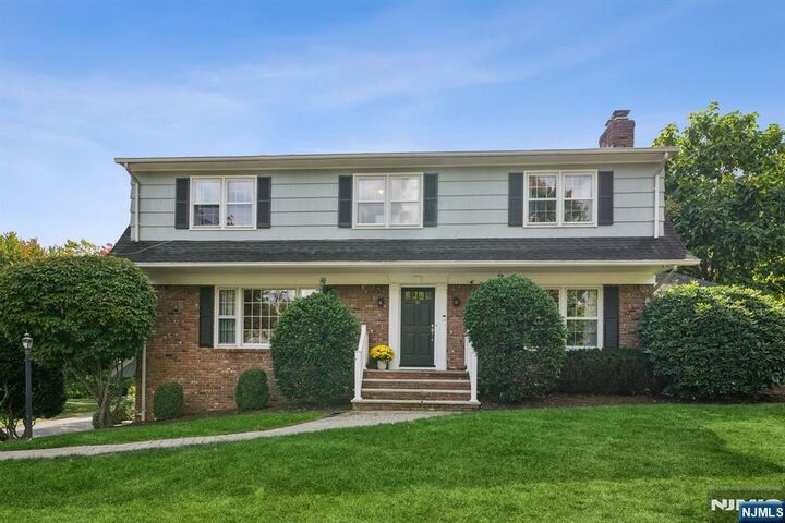 10 Biscayne Drive  Ramsey NJ 07446 photo