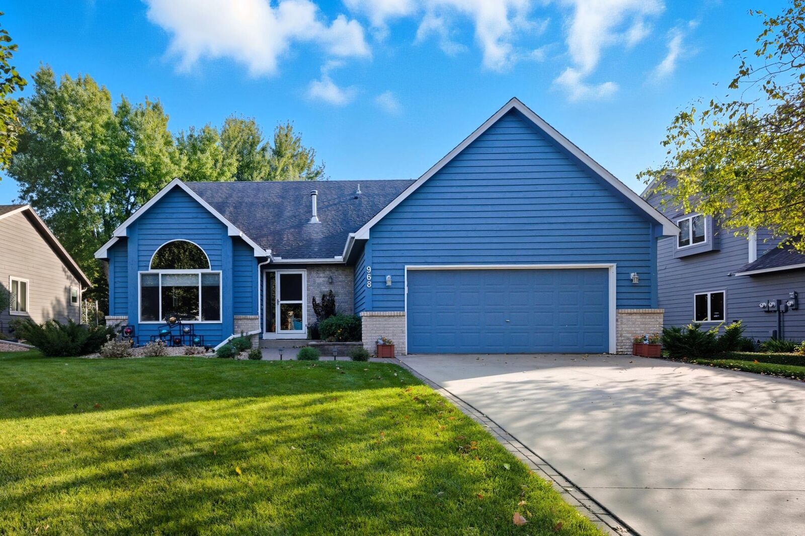 Property Photo:  968 Coneflower Court  MN 55123 