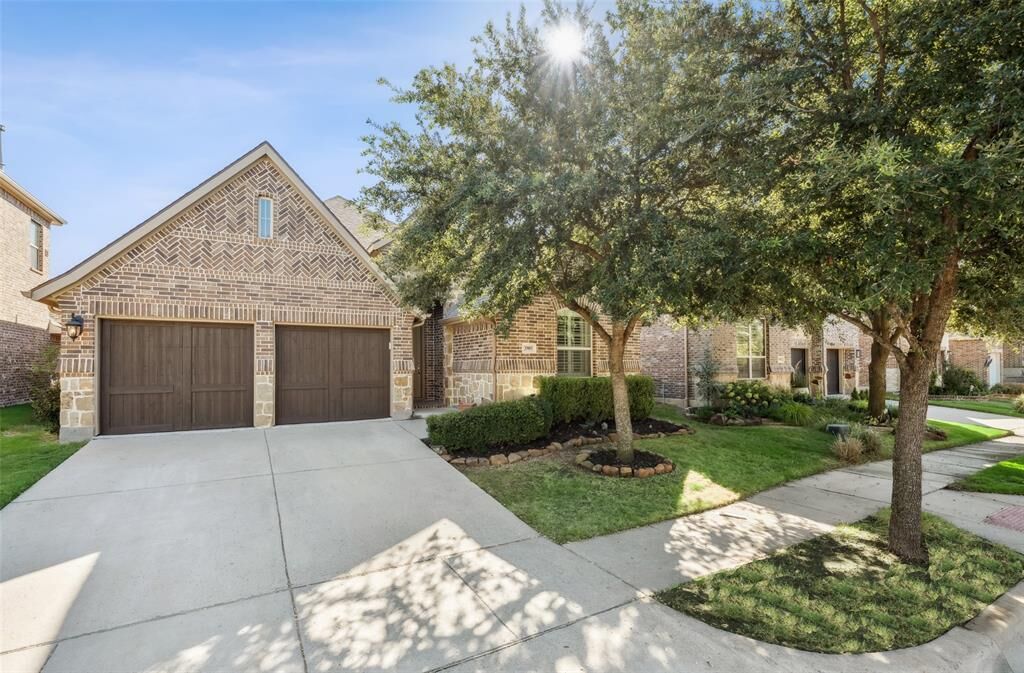 Property Photo: 3905 Ocala Lane TX 75070
