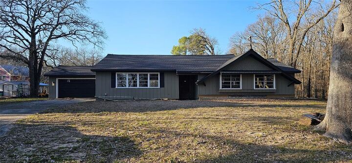 Property Photo:  204 Lakeside Drive  TX 75474 