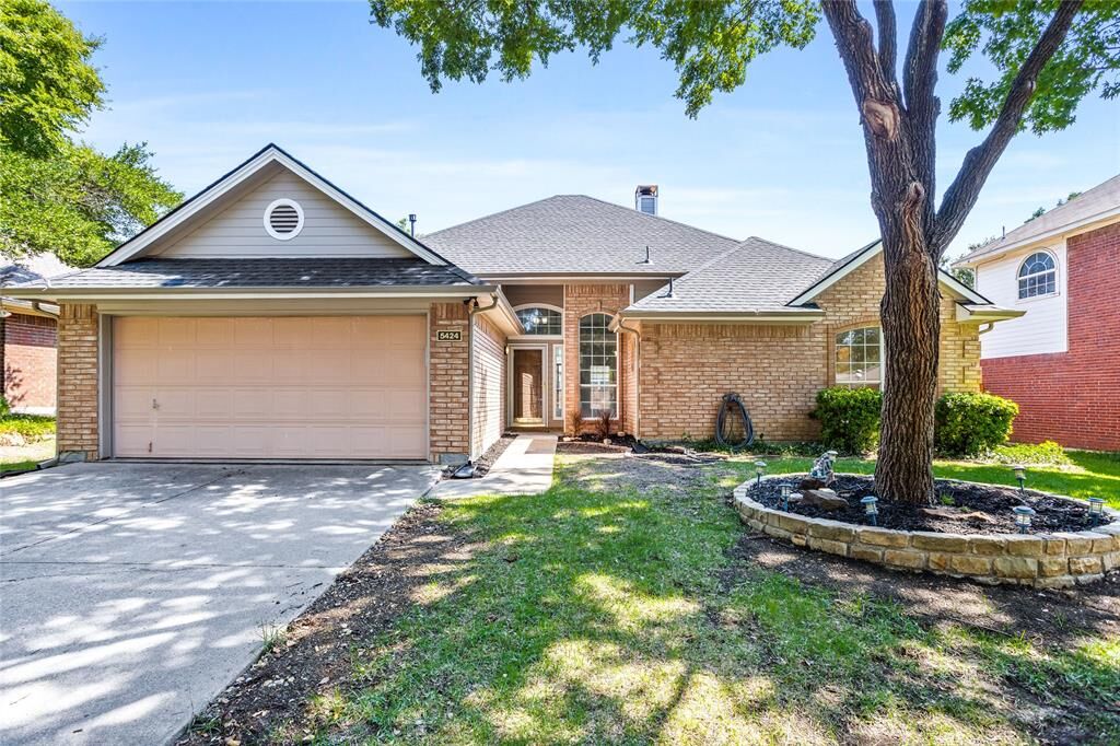 Property Photo: 5424 Blue Water Lake Drive TX 76137