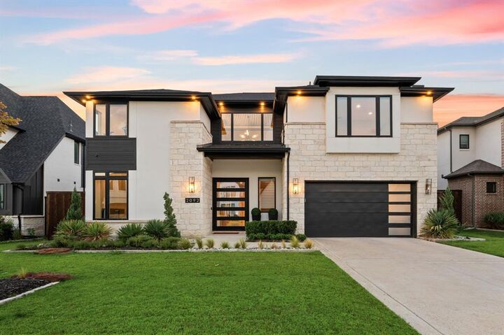 2092 Holt Way  Grapevine TX 76051 photo