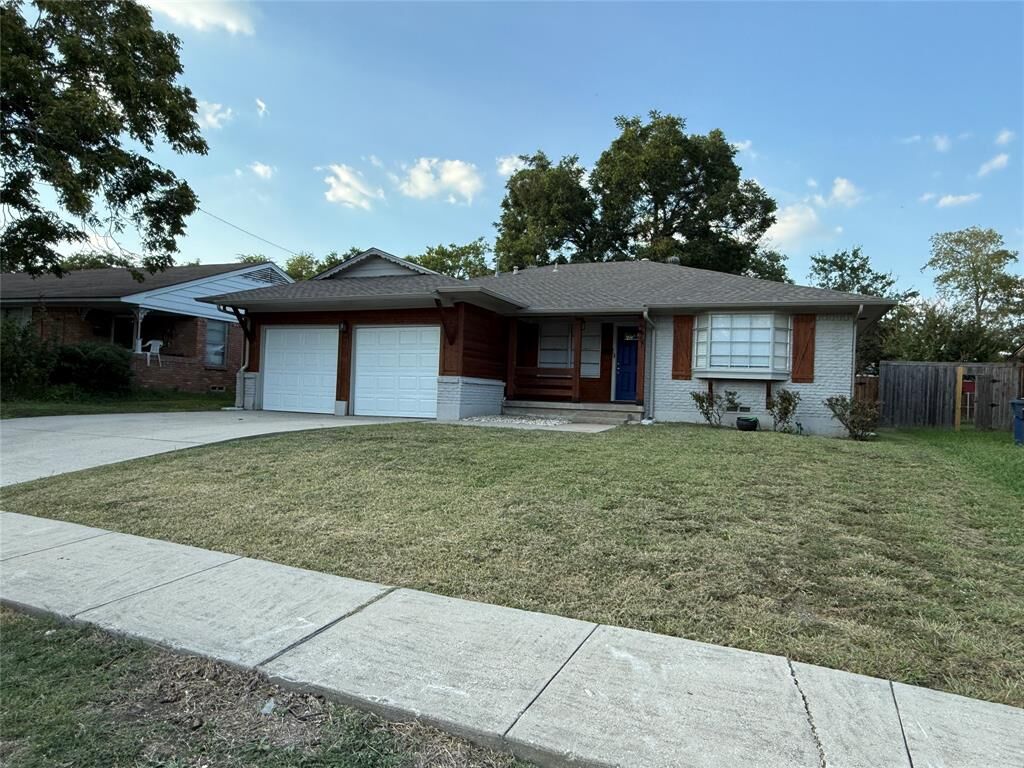 Property Photo: 2951 Flowerdale Lane TX 75229